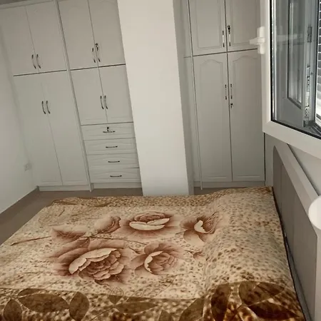 Saranda Apartments شقة
